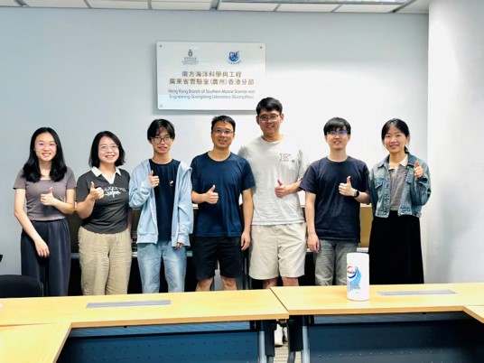 Prof. Xu Jie visited our group in June 2026